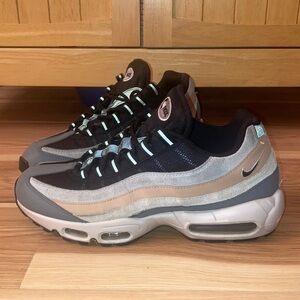 Nike Air Max 95 "Smoke Grey/Black/Lt Smoke Grey/Hemp" Men's Shoe
